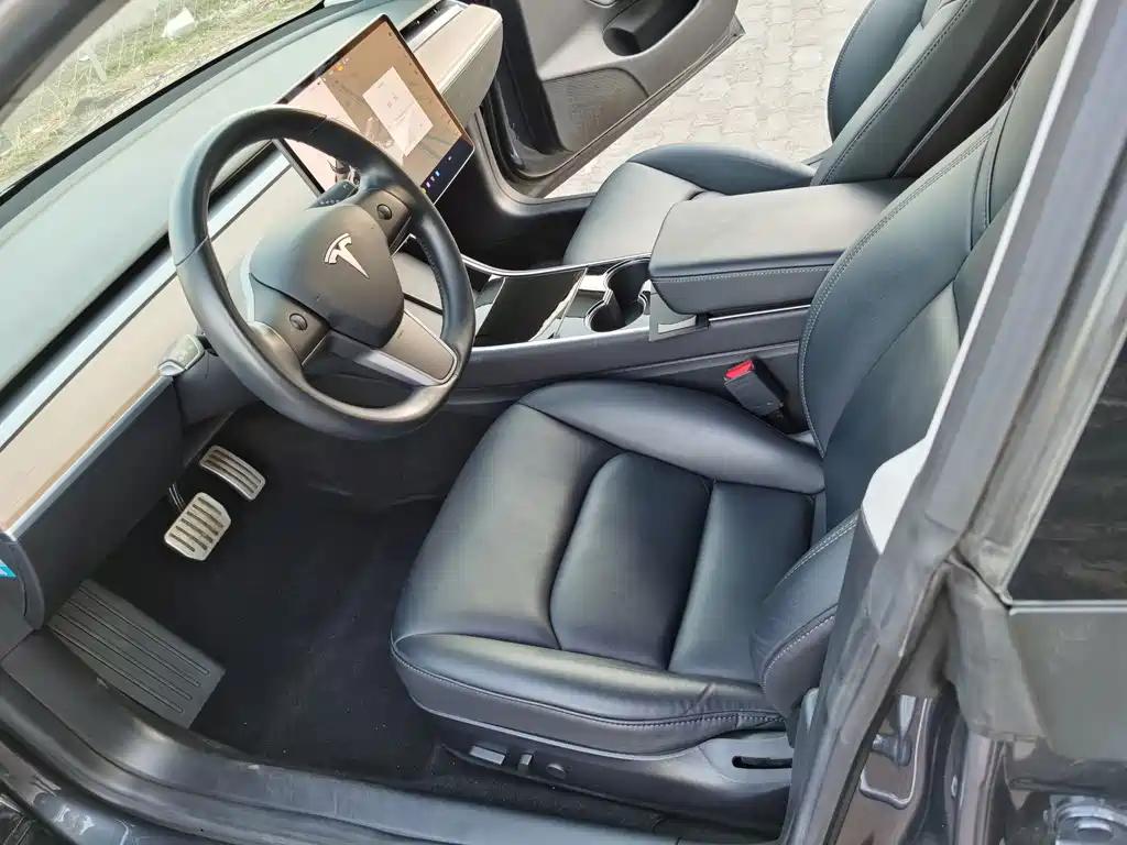 Tesla Model 3 2019 — фото 10