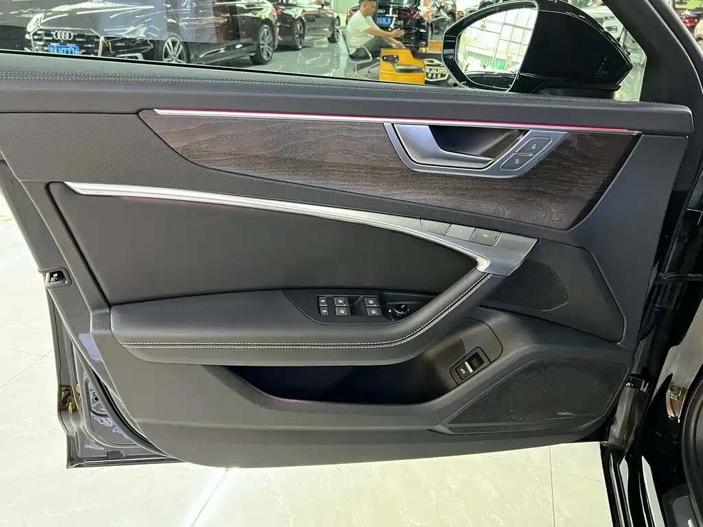 Audi A6L 2023 — фото 13