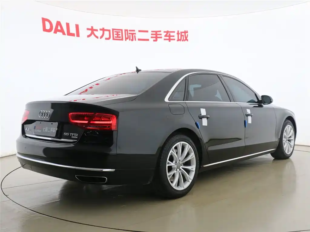 Audi A8 2014 — фото 16