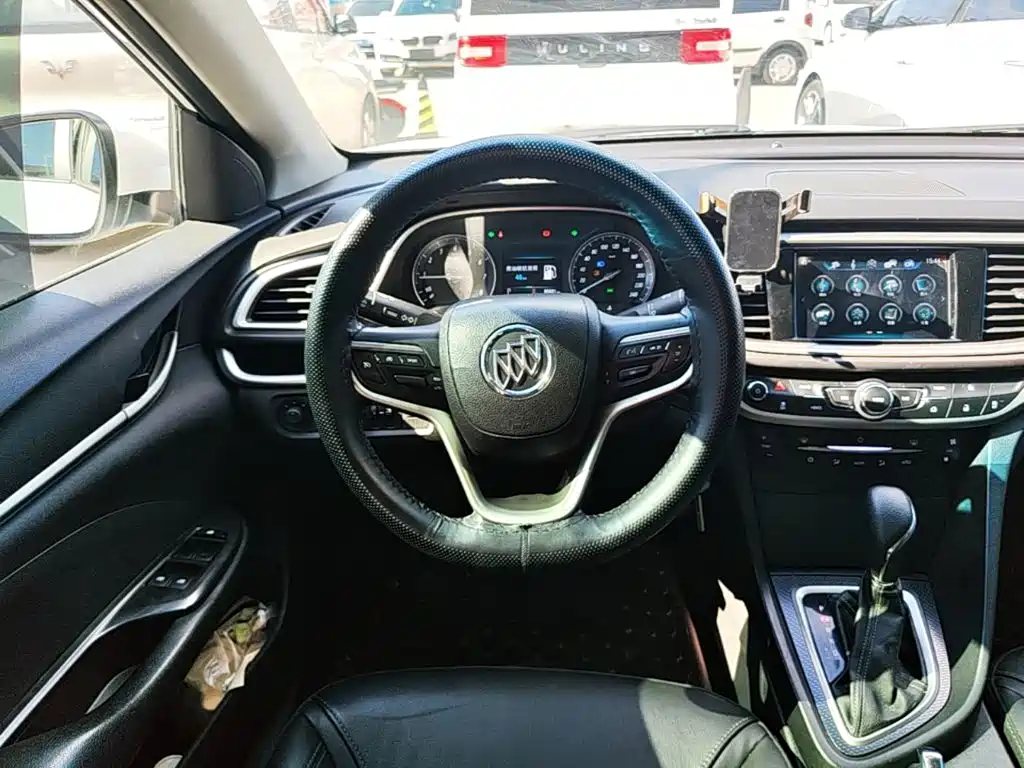 Buick Excelle 2020 — фото 11