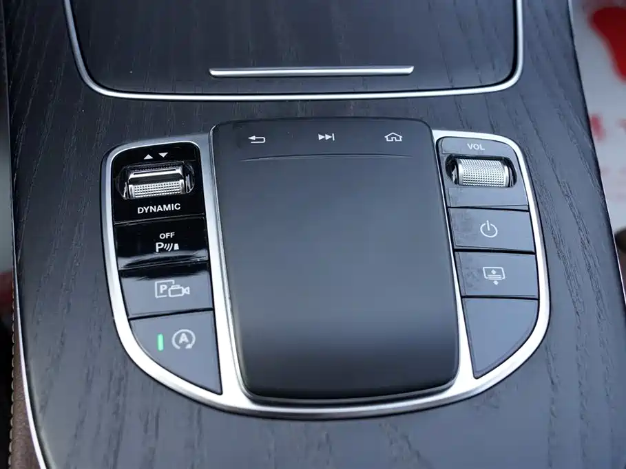 Mercedes-Benz E-Class 2020 — фото 42