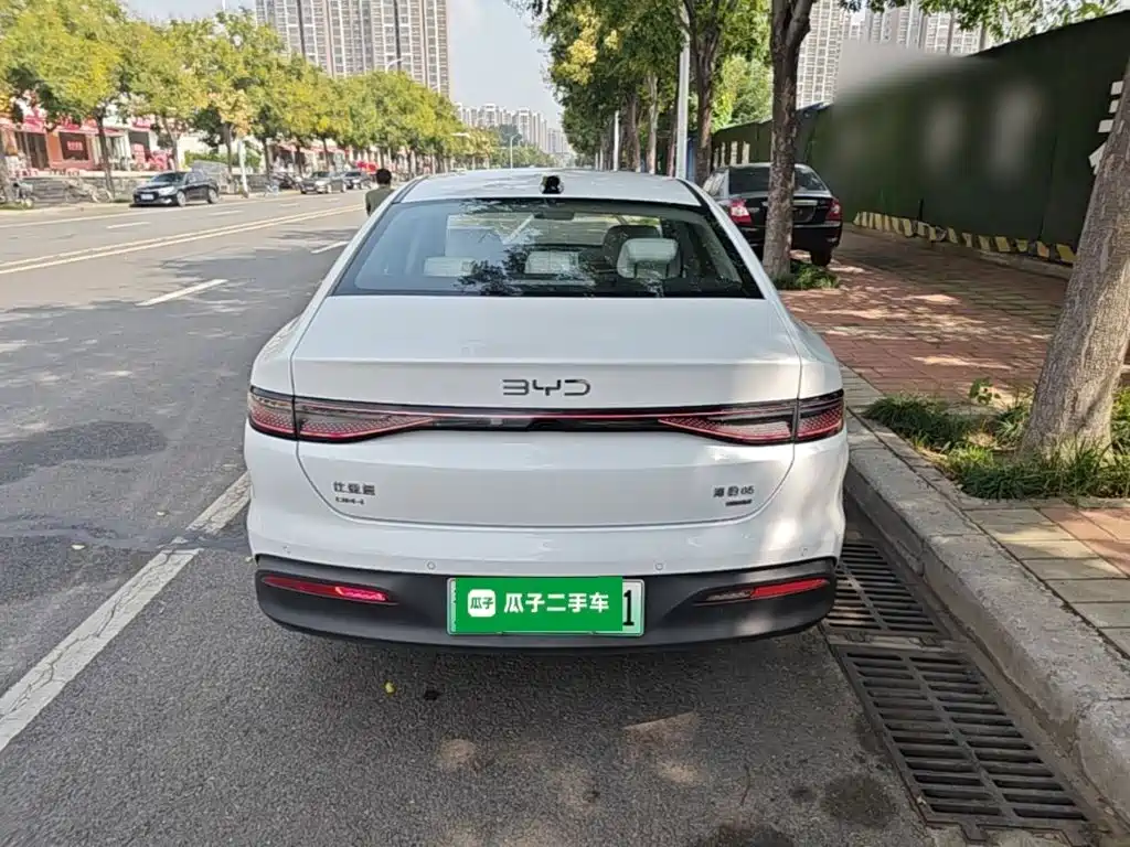 BYD Seal 05 DM-i 2025 — фото 6