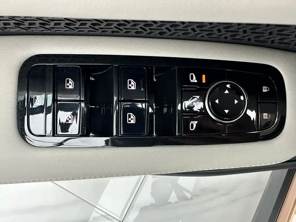 Nissan ARIYA 2023 — фото 12