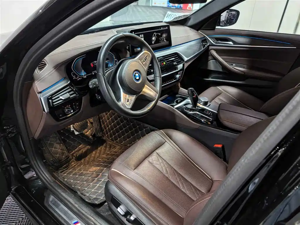 BMW 5 Series New Energy 2023 — фото 7