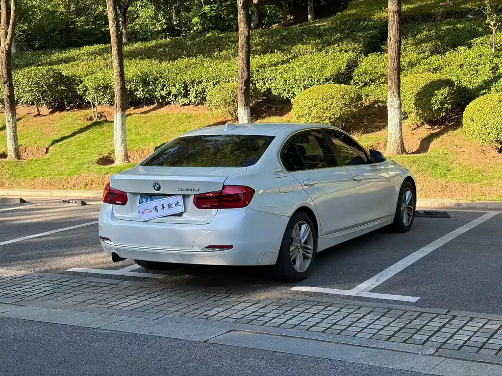 BMW 3 Series 2016 — фото 9