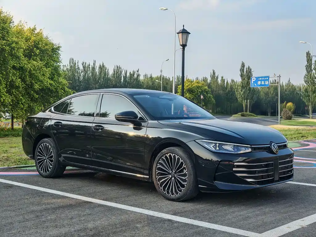 Volkswagen Passat 2025