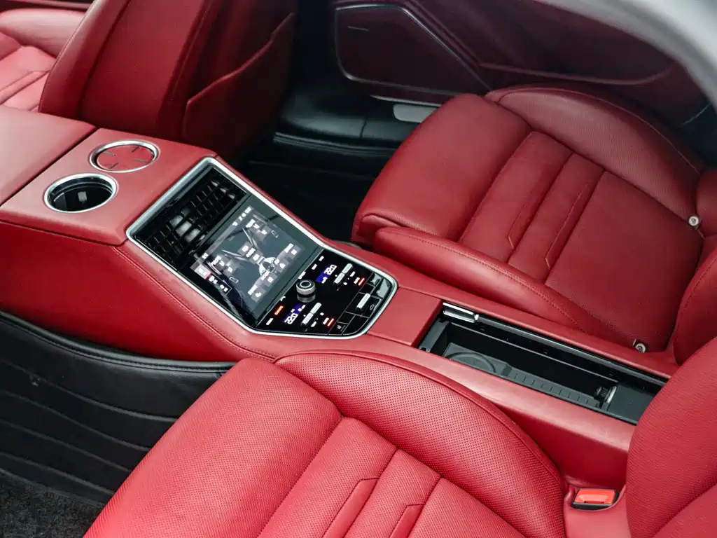 Porsche Panamera 2019 — фото 13