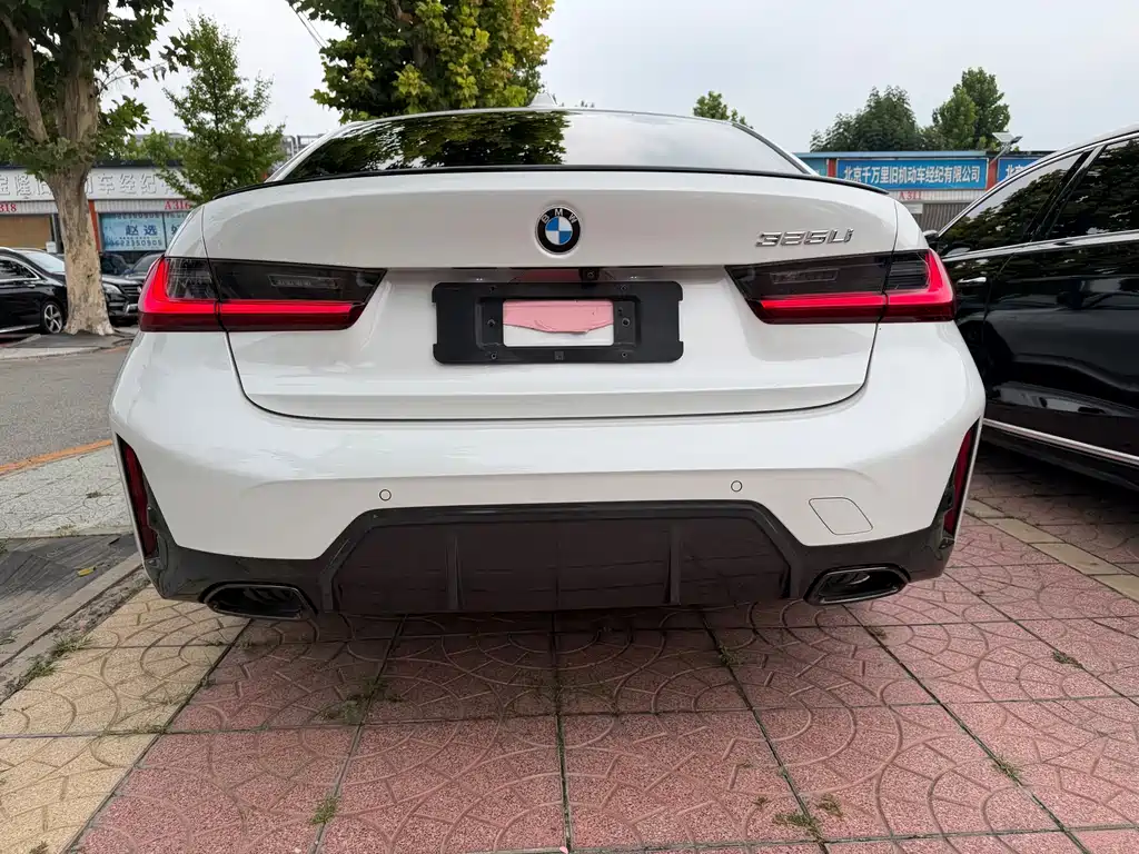 BMW 3 Series 2023 — фото 14
