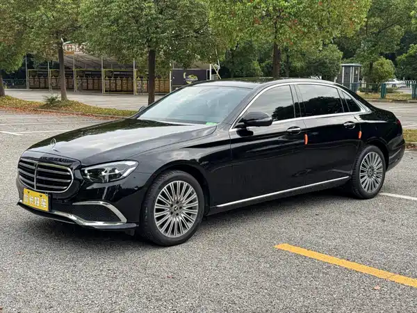 Mercedes-Benz E-Class 2022