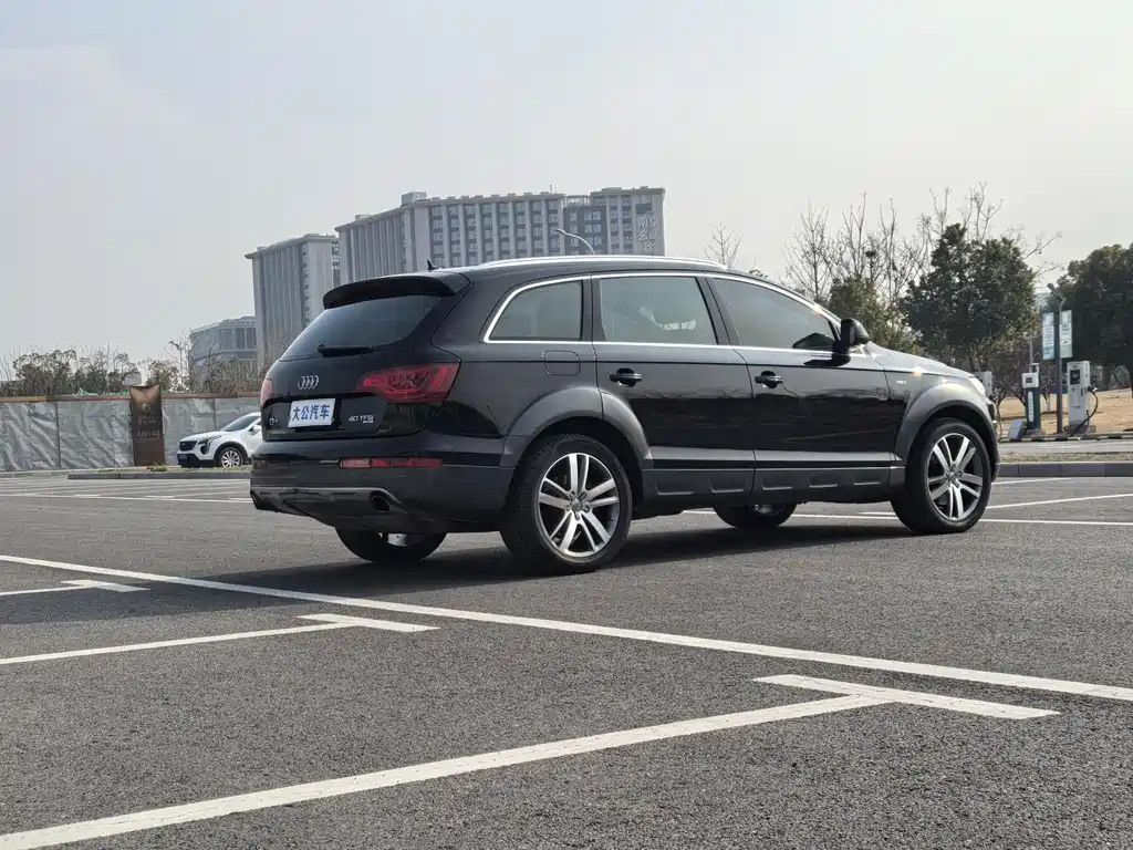 Audi Q7 2015 — фото 15