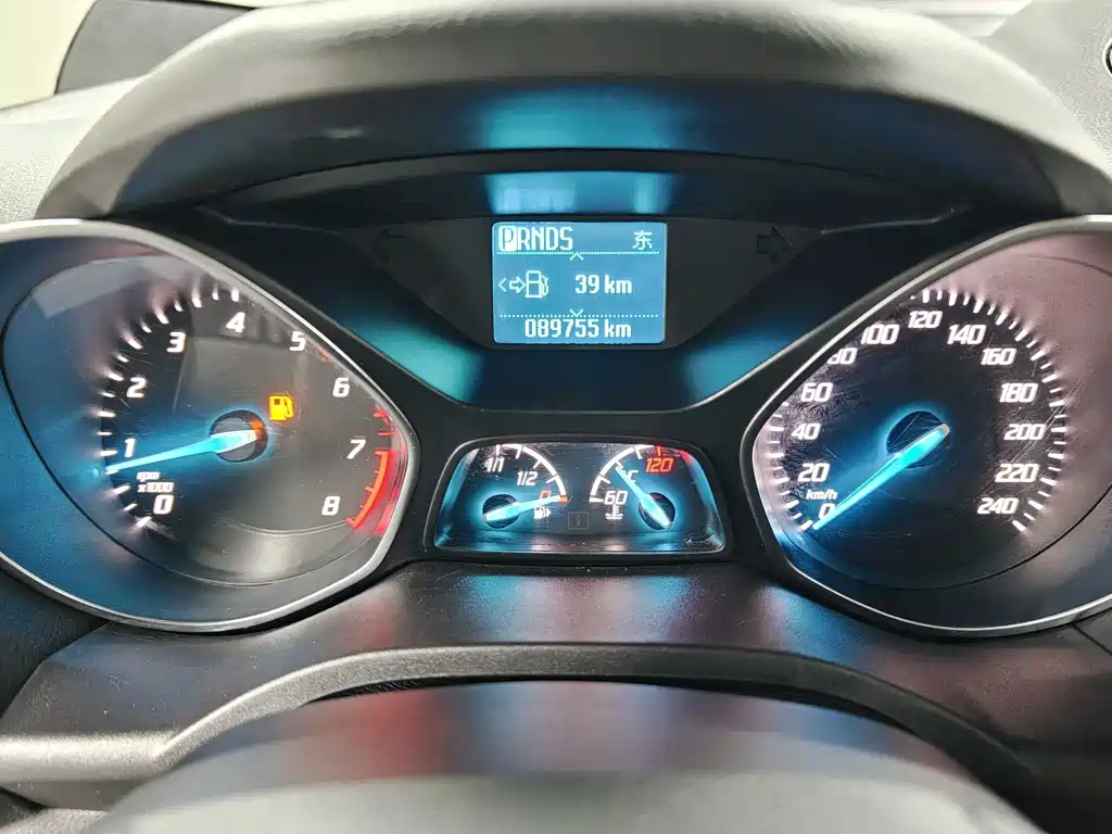 Ford Kuga 2016 — фото 14