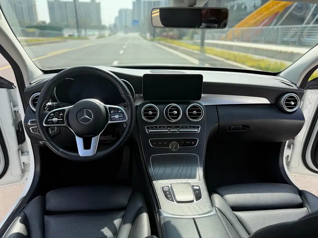 Mercedes-Benz C-Class 2019 — фото 4