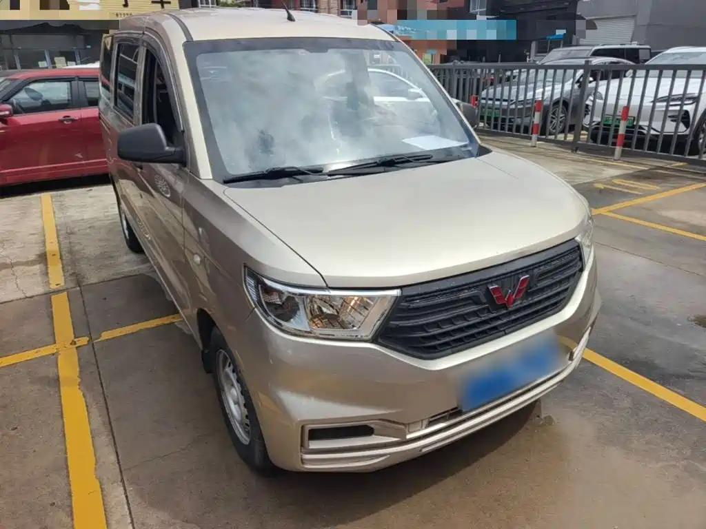Wuling Hongguang V 2020 — фото 4