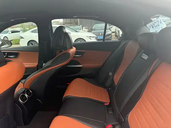 Mercedes-Benz C-Class 2022