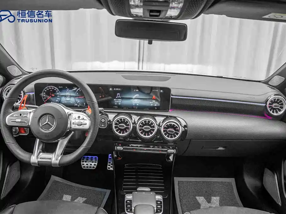 Mercedes-Benz A-Class 2019 — фото 13