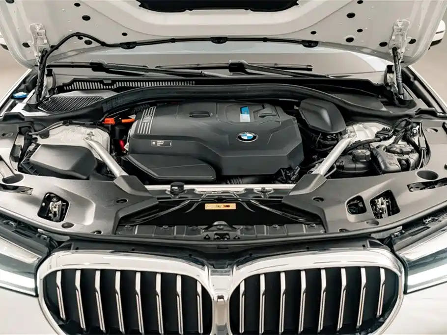 BMW 5 Series New Energy 2023 — фото 24
