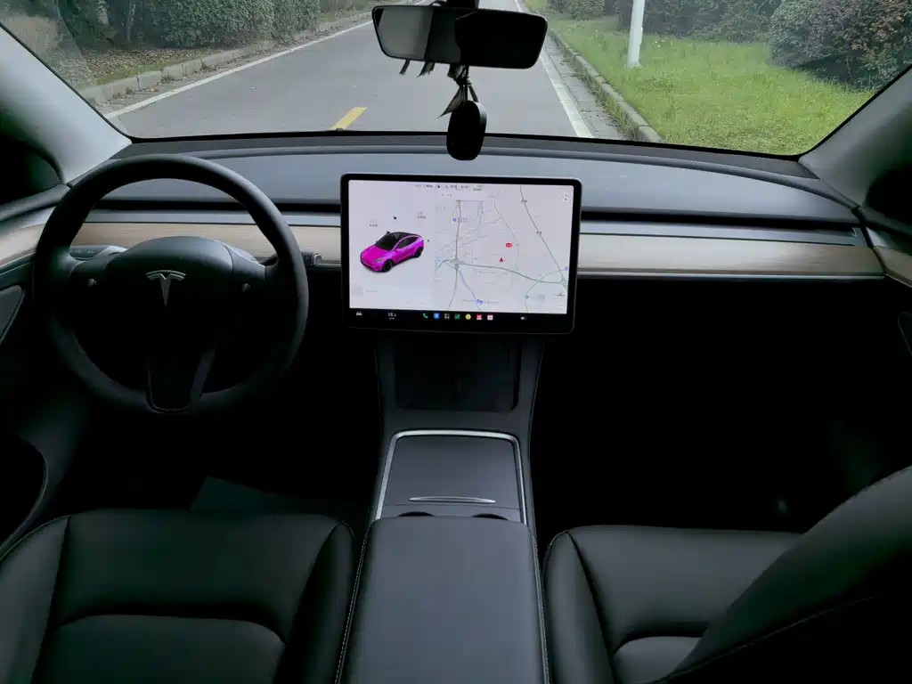 Tesla Model Y 2021 — фото 11