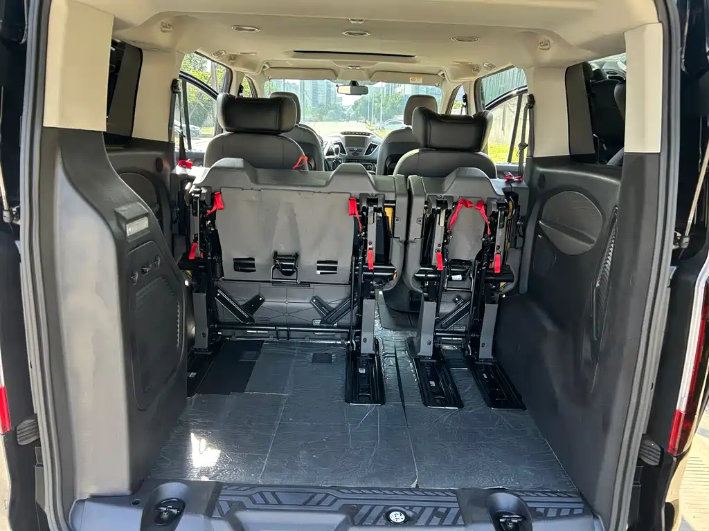 Ford Tourneo 2020 — фото 14