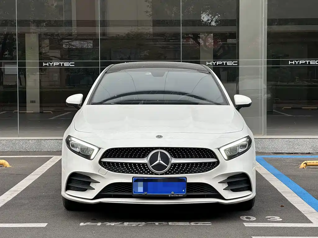 Mercedes-Benz A-Class 2022 — фото 2