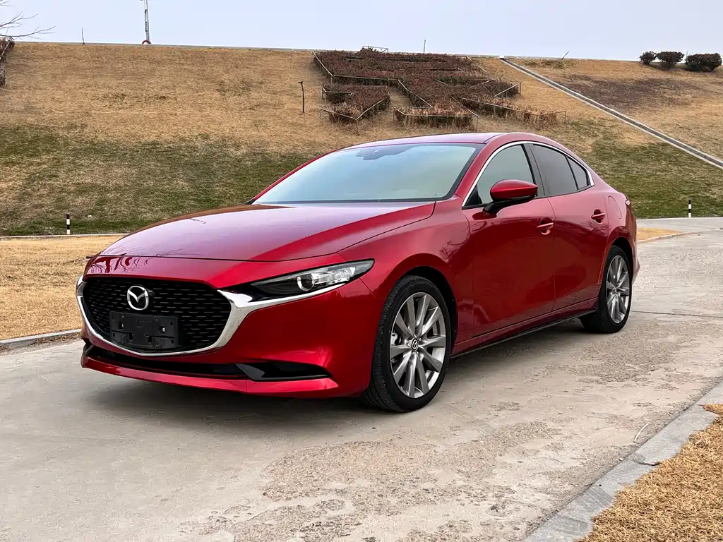 Mazda 3 Axela 2021 — фото 1