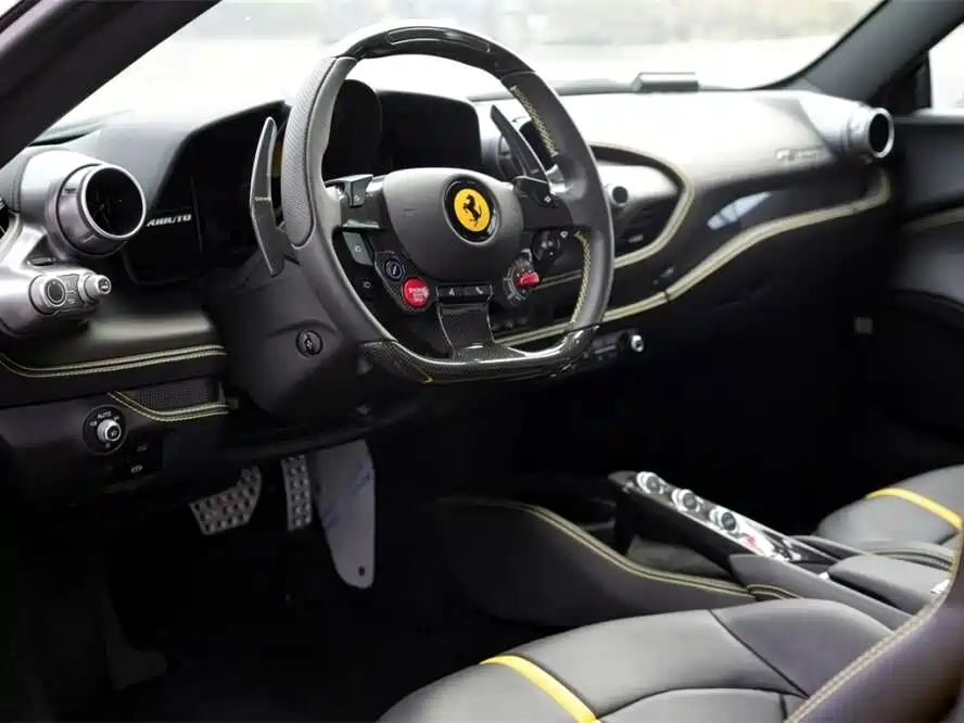Ferrari F8 2022 — фото 8