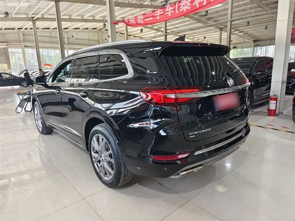 Buick Enclave 2023 — фото 18