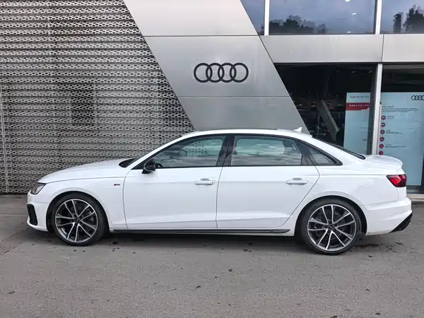 Audi A4L 2023