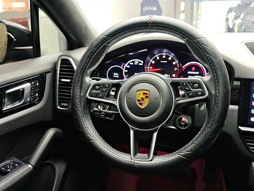 Porsche Cayenne 2022 — фото 14