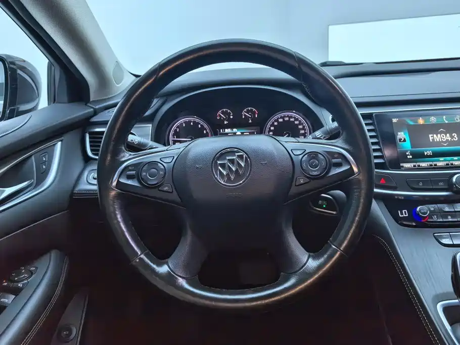 Buick LaCrosse 2018 — фото 15