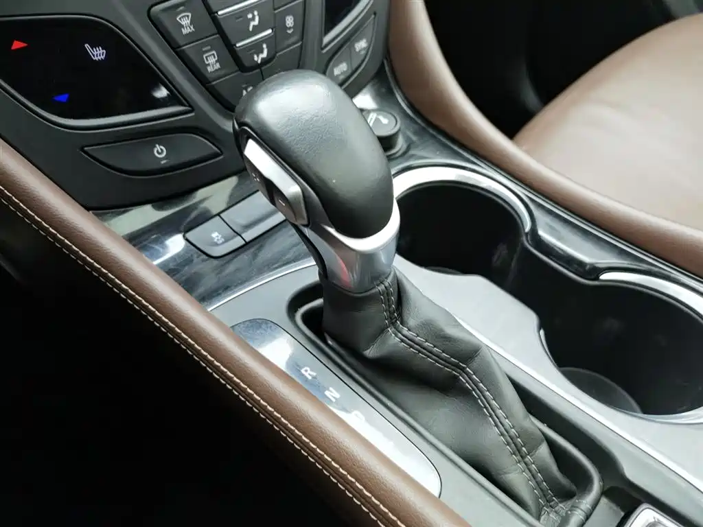 Buick Envision Plus 2020 — фото 13