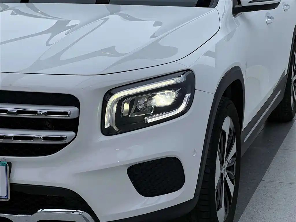 Mercedes-Benz GLB 2023 — фото 5