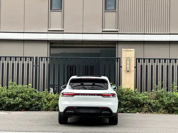 Porsche Macan 2022