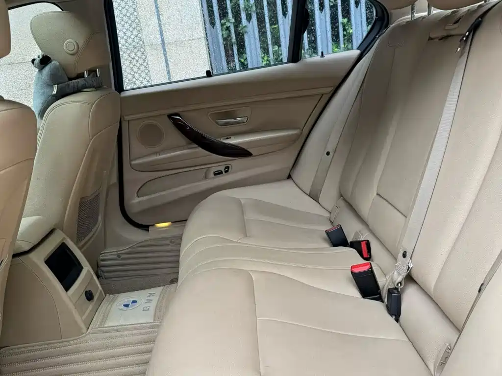 BMW 3 Series 2013 — фото 10