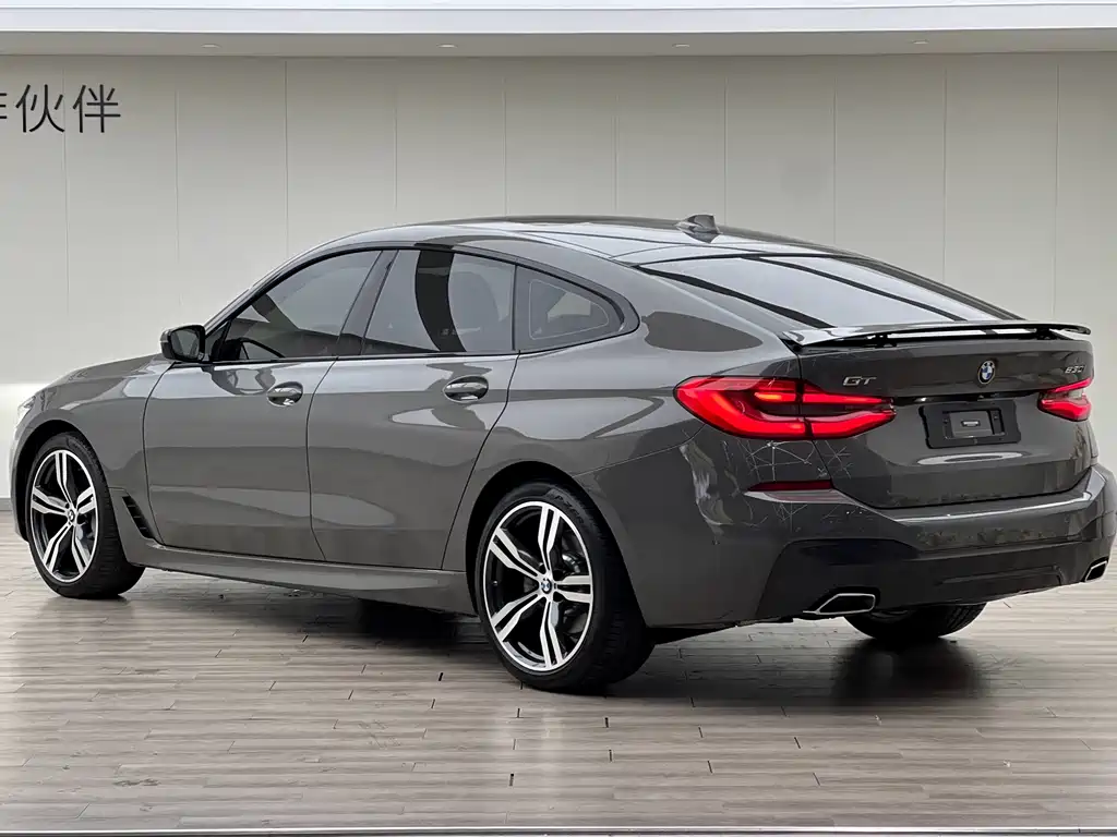 BMW 6 Series GT 2022 — фото 23