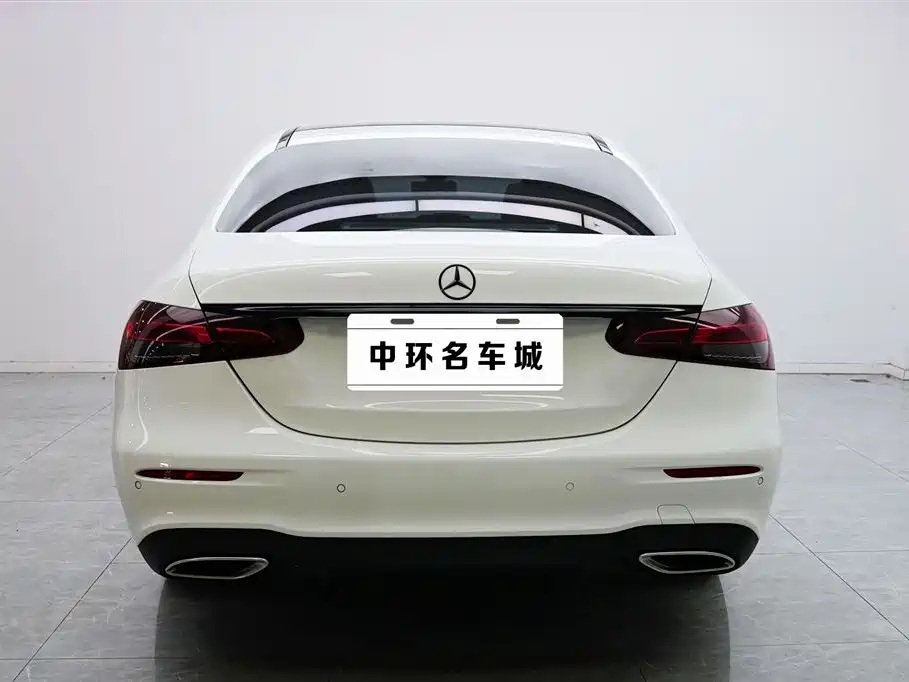 Mercedes-Benz E-Class 2022 — фото 18