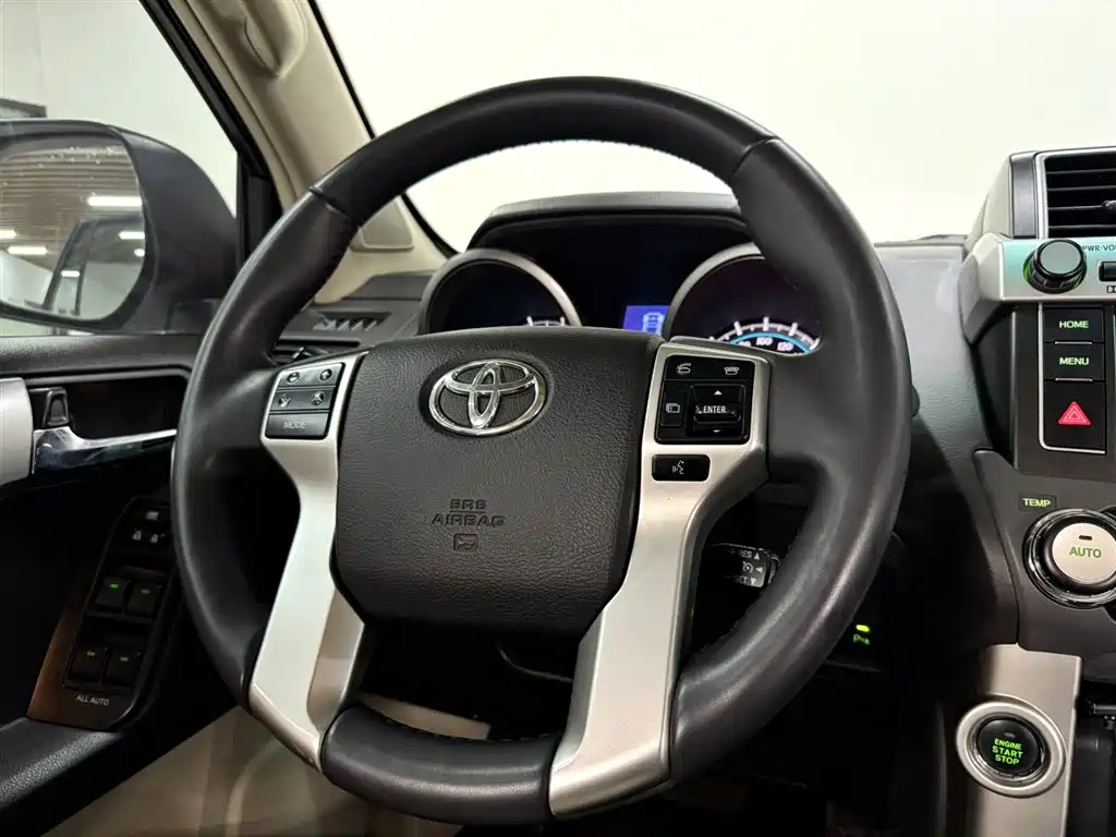 Toyota Prado 2013 — фото 15