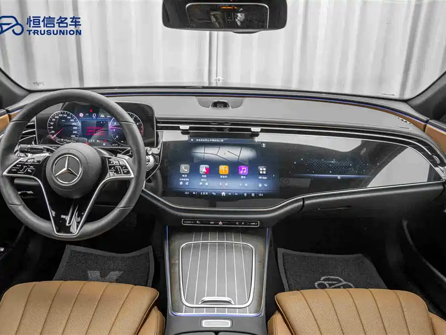 Mercedes-Benz E-Class 2025 — фото 13
