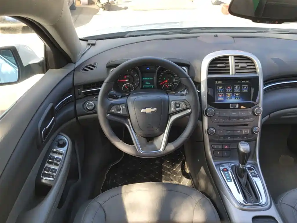 Chevrolet Malibu 2015 — фото 11