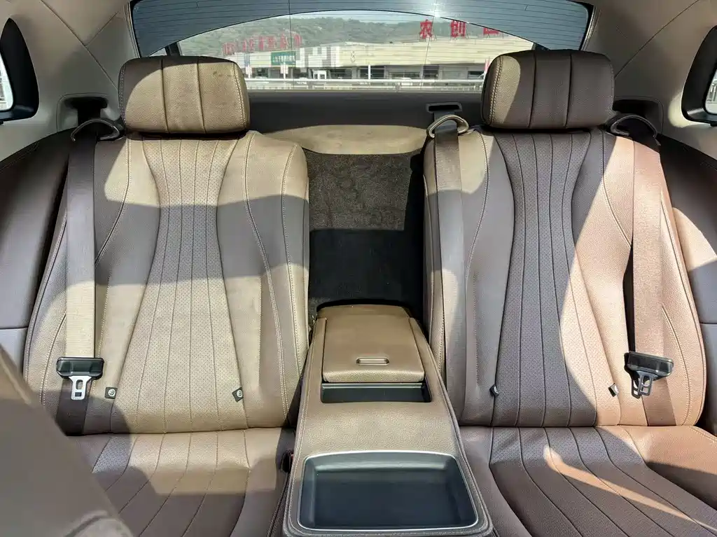 Mercedes-Benz E-Class 2022 — фото 28