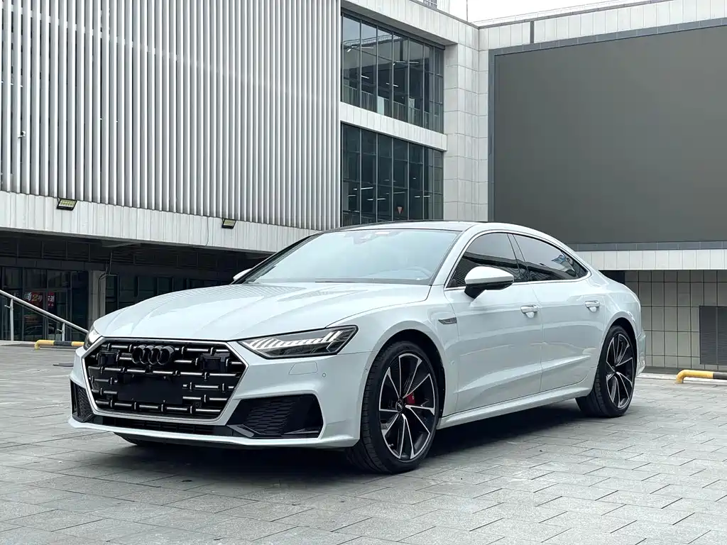 Audi A7L 2024 — фото 1