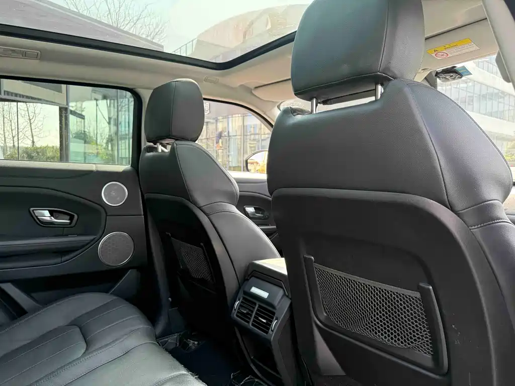 Land Rover Evoque 2018 — фото 9