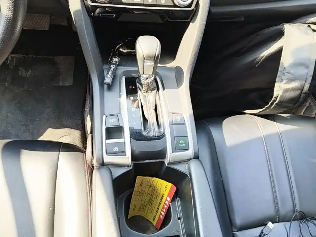 Honda Civic 2020 — фото 14