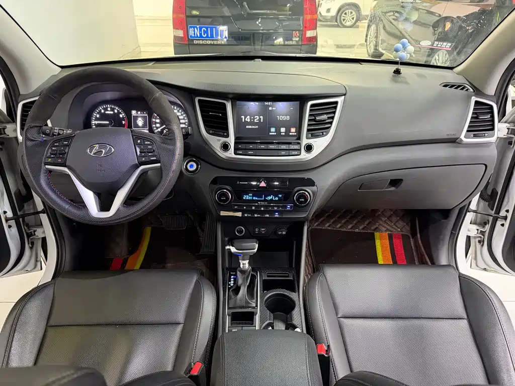 Hyundai Tucson 2018 — фото 12