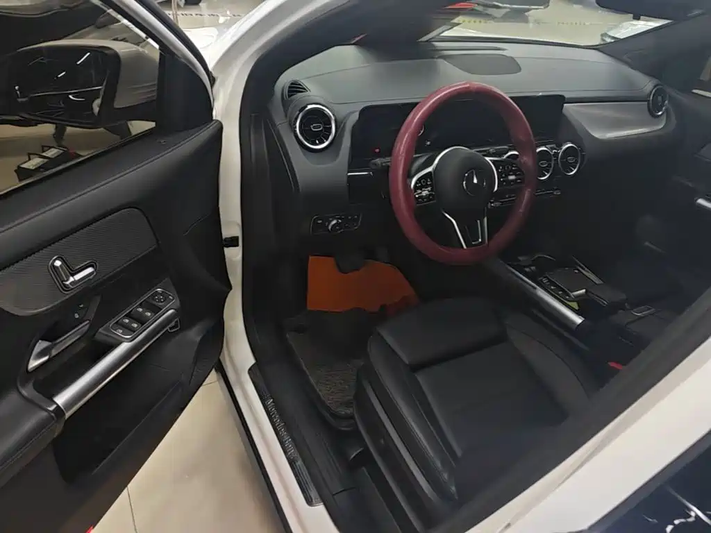 Mercedes-Benz GLA 2021 — фото 16