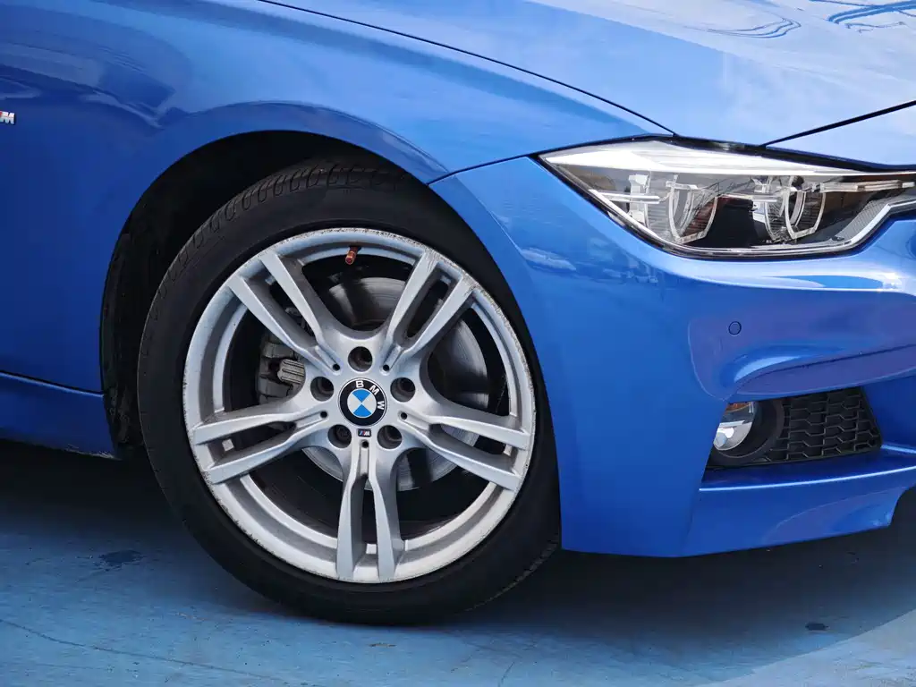 BMW 3 Series 2017 — фото 24