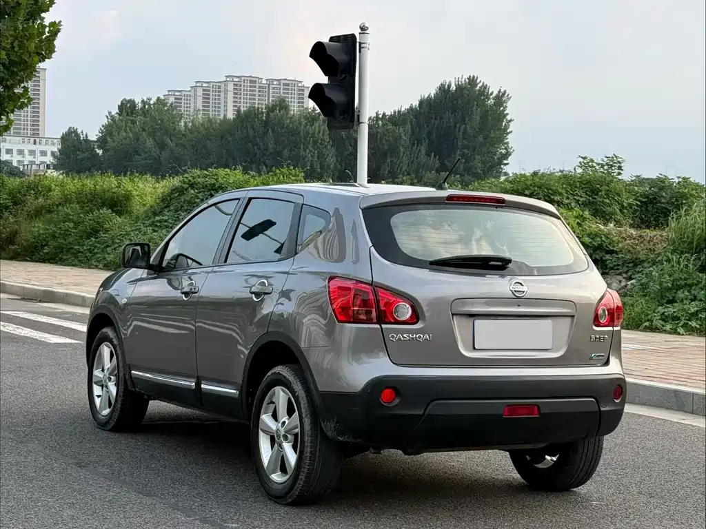 Nissan Qashqai 2011 — фото 7