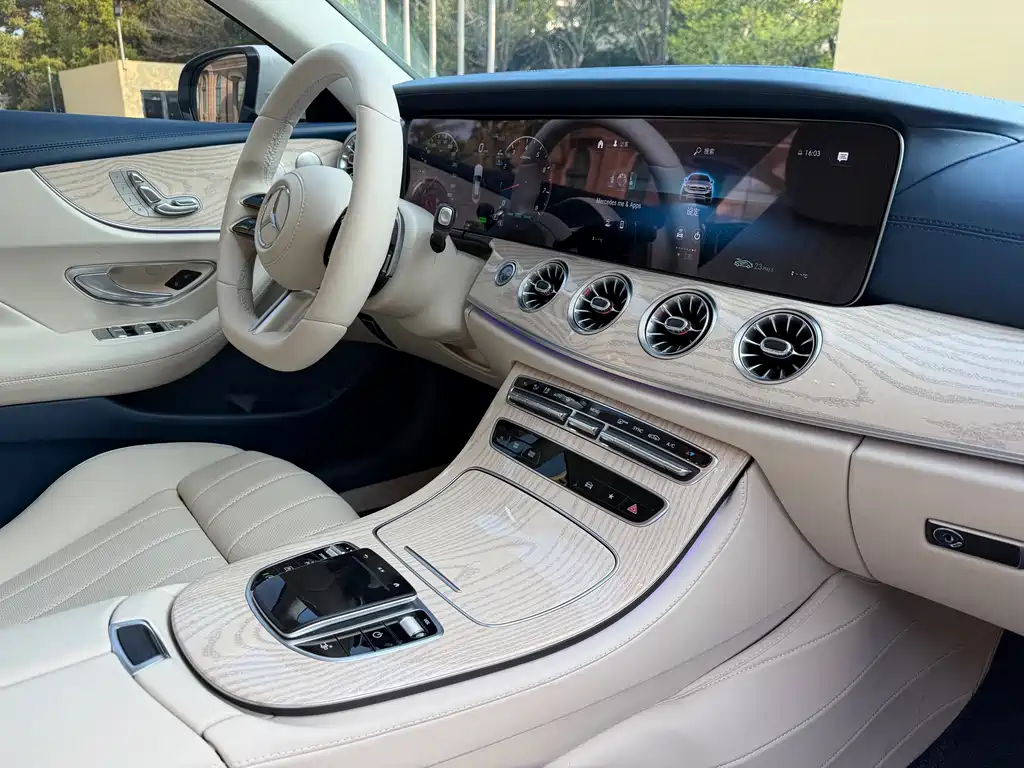 Mercedes-Benz E-Class 2021 — фото 16