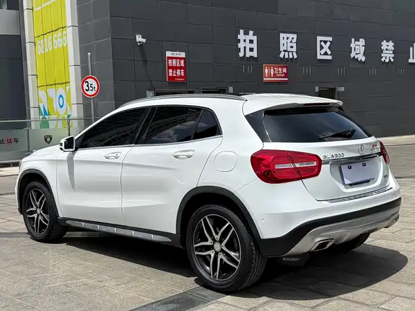 Mercedes-Benz GLA 2016