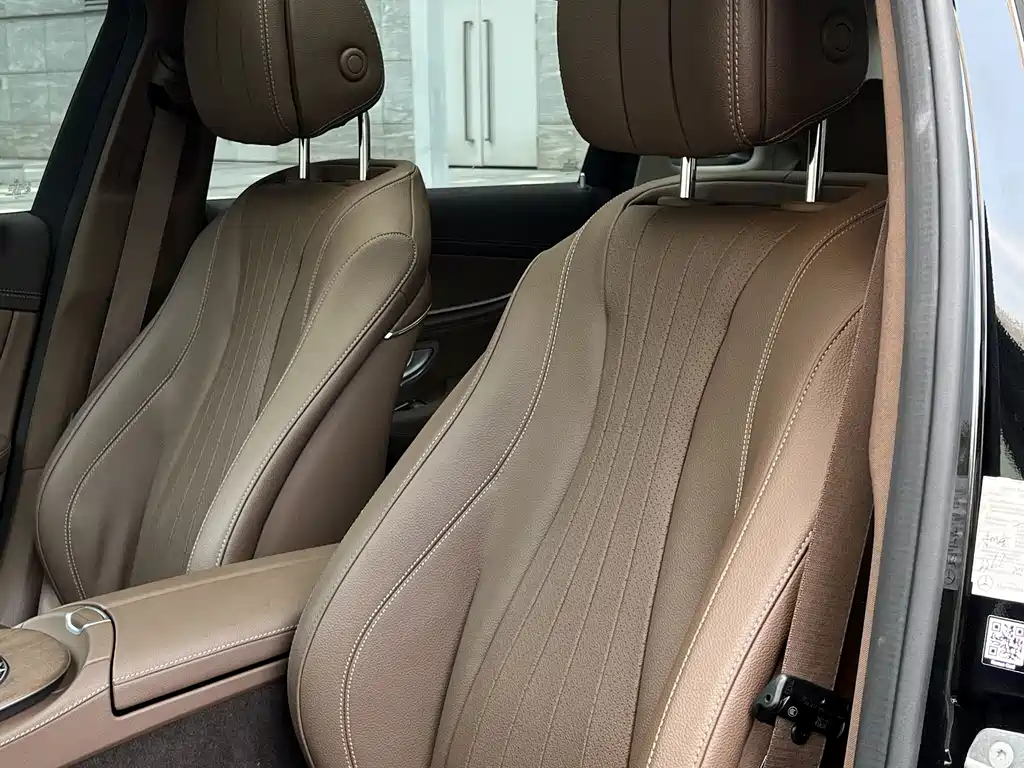 Mercedes-Benz E-Class 2023 — фото 15