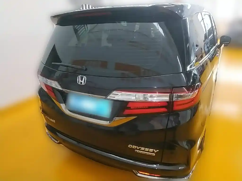 Honda Odyssey 2021 — фото 10